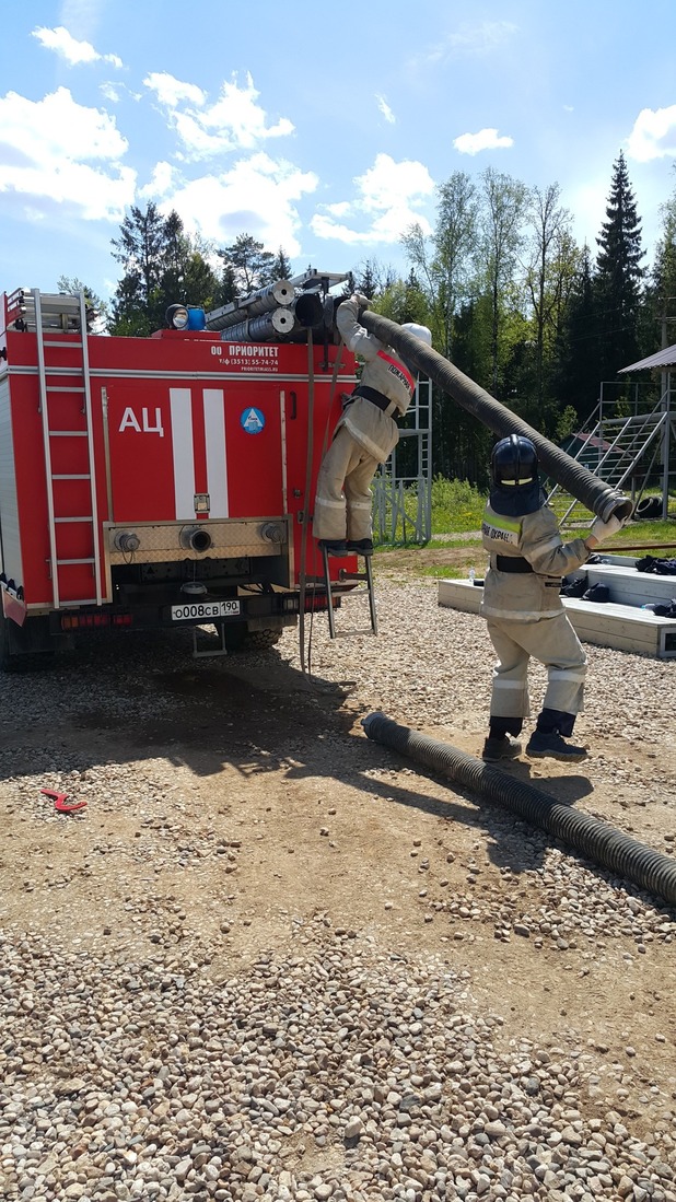 Выполнение норматива по установке пожарной автоцистерны на водоисточник