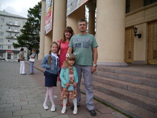 Пушкаревы Кира и Екатерина с родителями