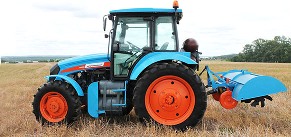 Саранский газомоторный трактор АГРОМАШ 85ТК МЕТАН — в числе лучших товаров России 2016 года