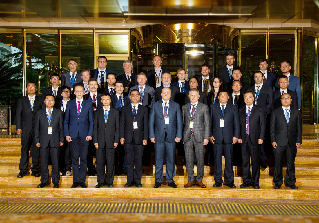 Общее фото участников VII заседания Рабочей группы по научно-техническому сотрудничеству ПАО «Газпром» и Китайской Национальной Нефтегазовой Корпорации